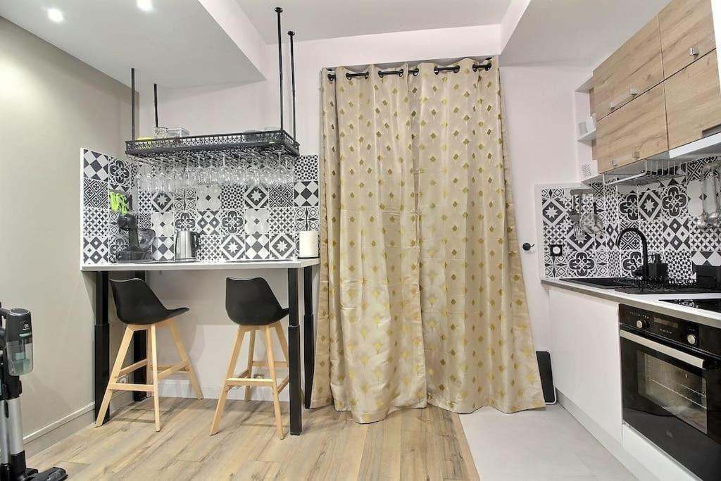 La Demeure Des 3 Colombes Apartamento Bois-Colombes Exterior foto
